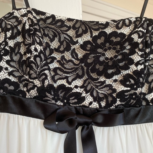 Brand New Jessica McClintock Black and White Babydoll Dress Size 8 - Picture 3 of 4